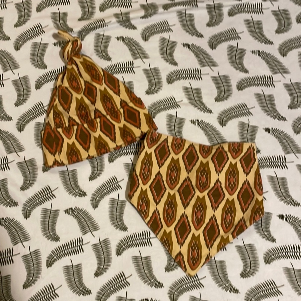 Kate Quinn Knotted Hat and Bib Bundle